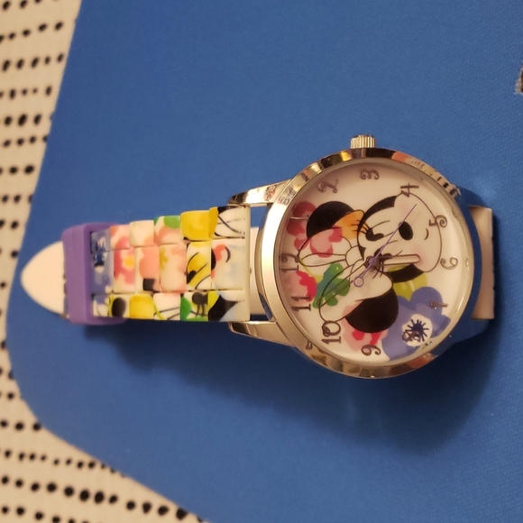 MZB Minnie Mouse Watch - Picture 1 of 3